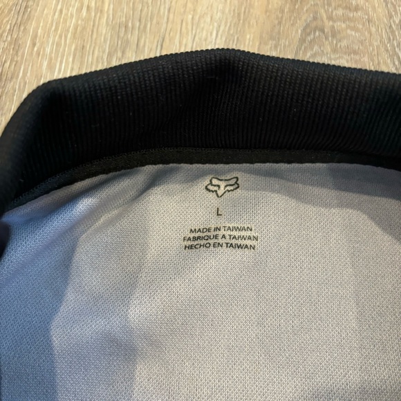 Fox Riding Shirt • Size Large - Picture 5 of 6